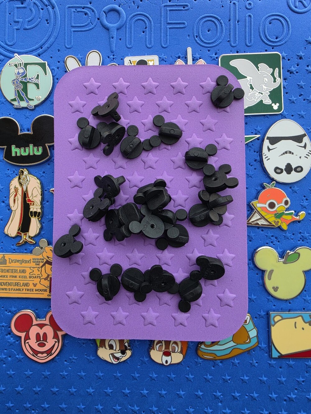 DISNEY TRADING PINS Starter Set Lot - Dumbo, Flik, Stitch, Mickey -PIN BOARD - Picture 3 of 10